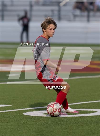 Thumbnail 2 in Lee [Robert E.] vs Lake Travis (UIL 6A Region 4 Final) photogallery.