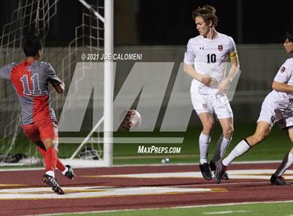 Thumbnail 1 in Lee [Robert E.] vs Lake Travis (UIL 6A Region 4 Final) photogallery.