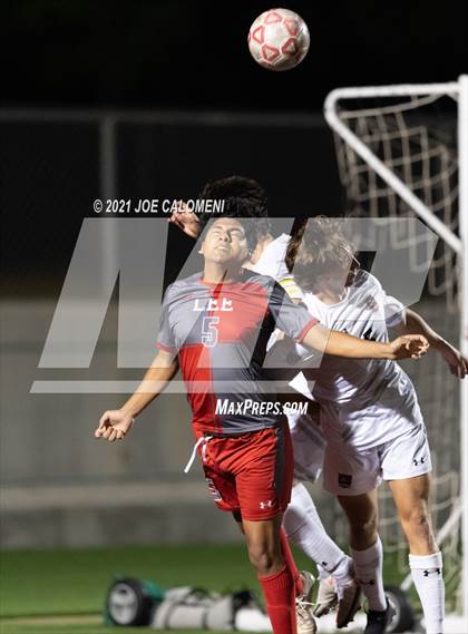 Thumbnail 3 in Lee [Robert E.] vs Lake Travis (UIL 6A Region 4 Final) photogallery.