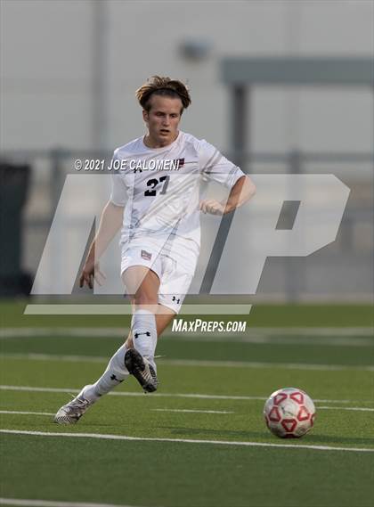 Thumbnail 3 in Lee [Robert E.] vs Lake Travis (UIL 6A Region 4 Final) photogallery.