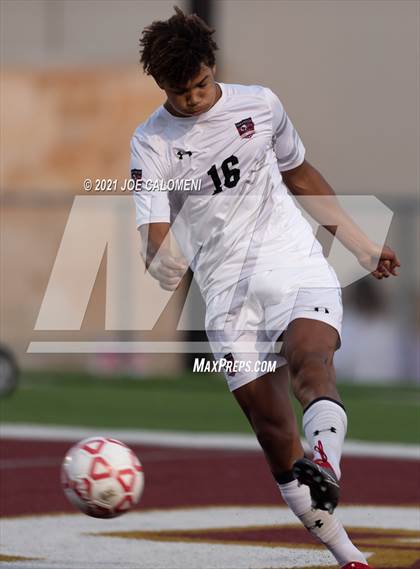 Thumbnail 3 in Lee [Robert E.] vs Lake Travis (UIL 6A Region 4 Final) photogallery.
