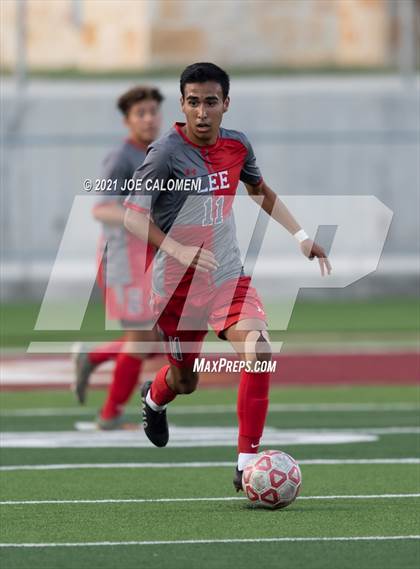 Thumbnail 3 in Lee [Robert E.] vs Lake Travis (UIL 6A Region 4 Final) photogallery.