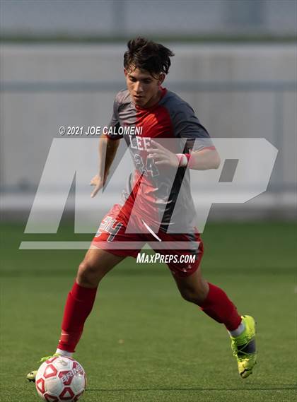 Thumbnail 2 in Lee [Robert E.] vs Lake Travis (UIL 6A Region 4 Final) photogallery.