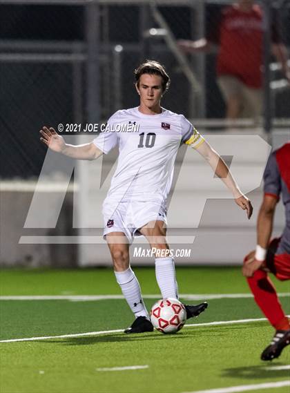 Thumbnail 3 in Lee [Robert E.] vs Lake Travis (UIL 6A Region 4 Final) photogallery.