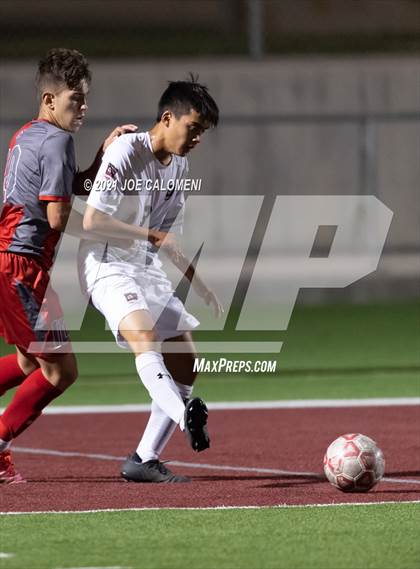 Thumbnail 2 in Lee [Robert E.] vs Lake Travis (UIL 6A Region 4 Final) photogallery.