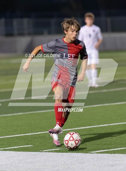 Thumbnail 2 in Lee [Robert E.] vs Lake Travis (UIL 6A Region 4 Final) photogallery.