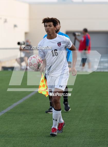 Thumbnail 2 in Lee [Robert E.] vs Lake Travis (UIL 6A Region 4 Final) photogallery.