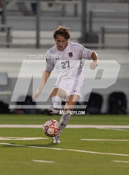 Thumbnail 3 in Lee [Robert E.] vs Lake Travis (UIL 6A Region 4 Final) photogallery.
