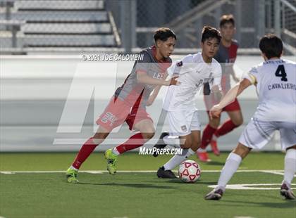 Thumbnail 2 in Lee [Robert E.] vs Lake Travis (UIL 6A Region 4 Final) photogallery.