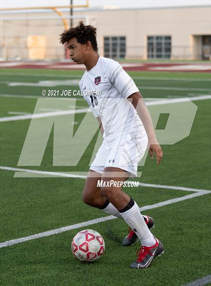 Thumbnail 3 in Lee [Robert E.] vs Lake Travis (UIL 6A Region 4 Final) photogallery.