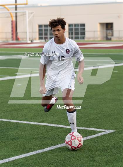 Thumbnail 3 in Lee [Robert E.] vs Lake Travis (UIL 6A Region 4 Final) photogallery.