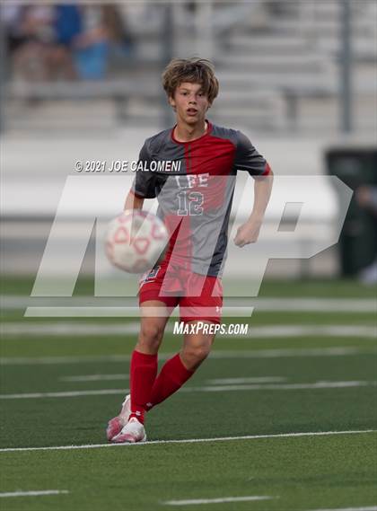 Thumbnail 1 in Lee [Robert E.] vs Lake Travis (UIL 6A Region 4 Final) photogallery.