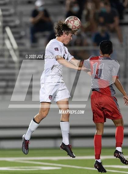 Thumbnail 3 in Lee [Robert E.] vs Lake Travis (UIL 6A Region 4 Final) photogallery.