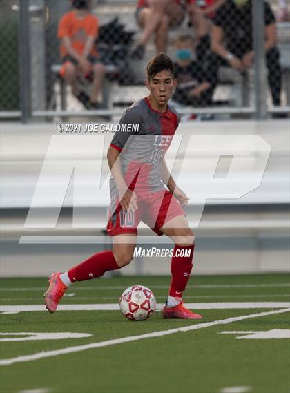 Thumbnail 1 in Lee [Robert E.] vs Lake Travis (UIL 6A Region 4 Final) photogallery.
