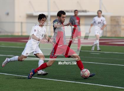 Thumbnail 3 in Lee [Robert E.] vs Lake Travis (UIL 6A Region 4 Final) photogallery.
