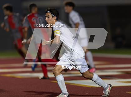Thumbnail 3 in Lee [Robert E.] vs Lake Travis (UIL 6A Region 4 Final) photogallery.