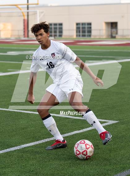 Thumbnail 1 in Lee [Robert E.] vs Lake Travis (UIL 6A Region 4 Final) photogallery.