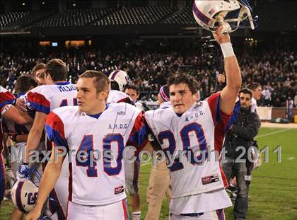 Thumbnail 3 in Sacred Heart Cathedral vs. St. Ignatius (CIF CCS D3 Final) photogallery.