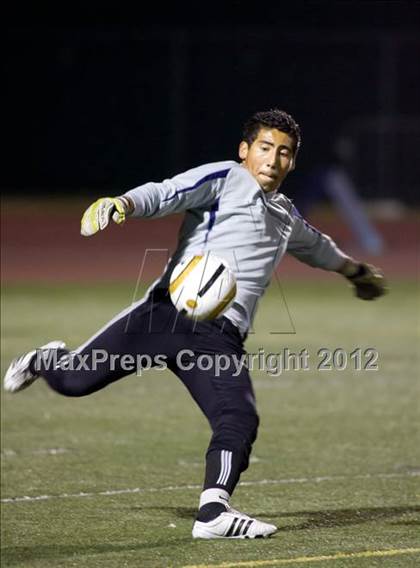 Thumbnail 1 in Paramount vs. Crescenta Valley (CIF SoCal D1 Final) photogallery.