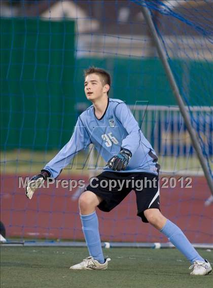 Thumbnail 3 in Paramount vs. Crescenta Valley (CIF SoCal D1 Final) photogallery.