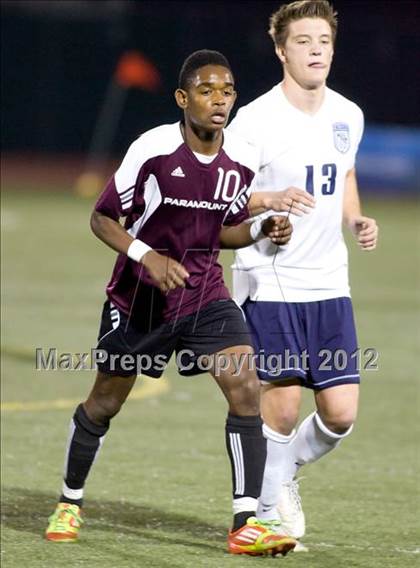 Thumbnail 3 in Paramount vs. Crescenta Valley (CIF SoCal D1 Final) photogallery.
