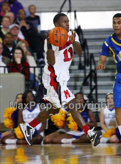 Thumbnail 1 in Marcus vs. Lakeview Centennial (UIL 5A Final) photogallery.