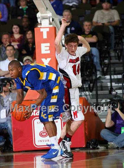 Thumbnail 1 in Marcus vs. Lakeview Centennial (UIL 5A Final) photogallery.