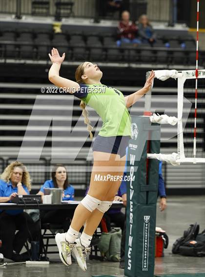 Thumbnail 2 in Desert Hills vs. Ridgeline (UHSAA 4A Final) photogallery.