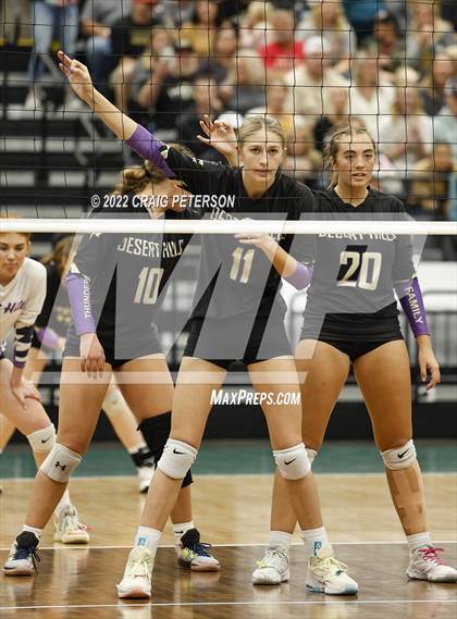 Thumbnail 2 in Desert Hills vs. Ridgeline (UHSAA 4A Final) photogallery.