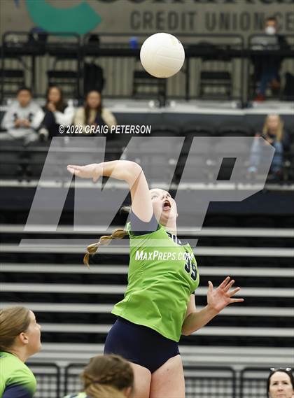 Thumbnail 3 in Desert Hills vs. Ridgeline (UHSAA 4A Final) photogallery.