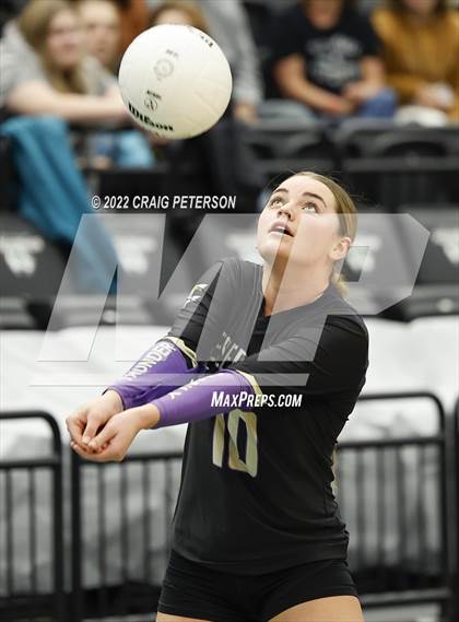 Thumbnail 2 in Desert Hills vs. Ridgeline (UHSAA 4A Final) photogallery.