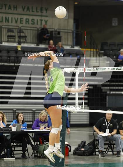 Thumbnail 3 in Desert Hills vs. Ridgeline (UHSAA 4A Final) photogallery.