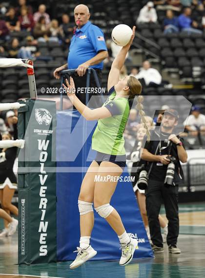 Thumbnail 1 in Desert Hills vs. Ridgeline (UHSAA 4A Final) photogallery.