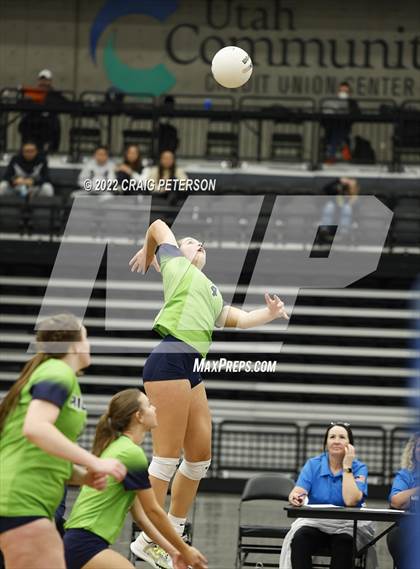 Thumbnail 3 in Desert Hills vs. Ridgeline (UHSAA 4A Final) photogallery.