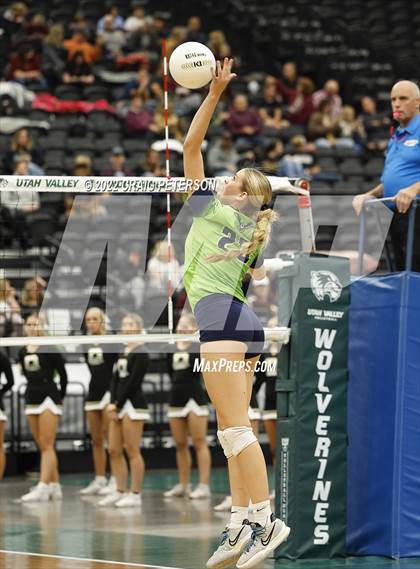 Thumbnail 2 in Desert Hills vs. Ridgeline (UHSAA 4A Final) photogallery.
