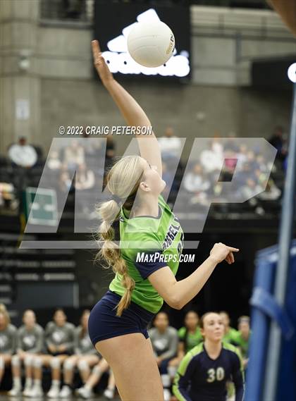 Thumbnail 3 in Desert Hills vs. Ridgeline (UHSAA 4A Final) photogallery.