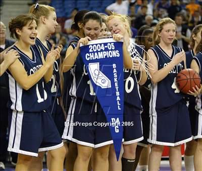 Thumbnail 2 in Loretto vs. Hilmar (D4 Sec. Final)#2 photogallery.