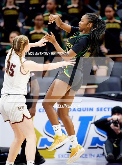 Thumbnail 3 in Whitney vs. Vanden (CIF SJS D2 Final) photogallery.