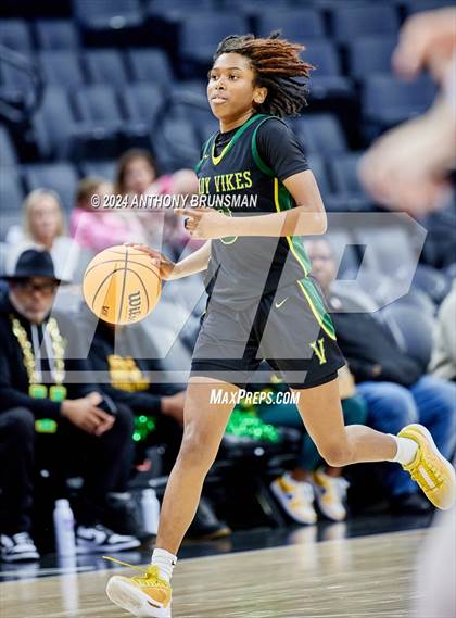 Thumbnail 3 in Whitney vs. Vanden (CIF SJS D2 Final) photogallery.