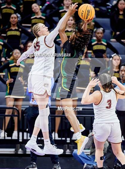 Thumbnail 1 in Whitney vs. Vanden (CIF SJS D2 Final) photogallery.