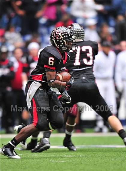 Thumbnail 2 in Rockwall-Heath vs. Ennis (Class 4A, Division II, Region 2 semifinal) photogallery.