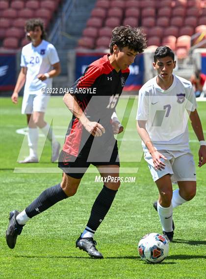 Thumbnail 2 in Lehi vs. Alta (UHSAA 5A Final) photogallery.
