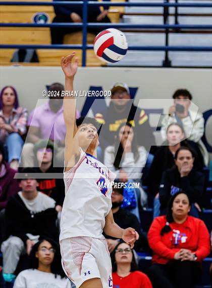 Thumbnail 3 in Fountain-Fort Carson vs. Thornton (CHSAA 5A Round 2) photogallery.