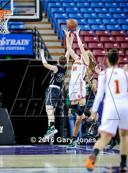 Thumbnail 3 in Castro Valley vs. St. Francis (CIF NorCal Regional D1 Final) photogallery.