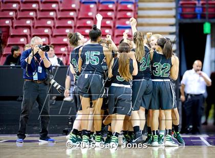Thumbnail 2 in Castro Valley vs. St. Francis (CIF NorCal Regional D1 Final) photogallery.