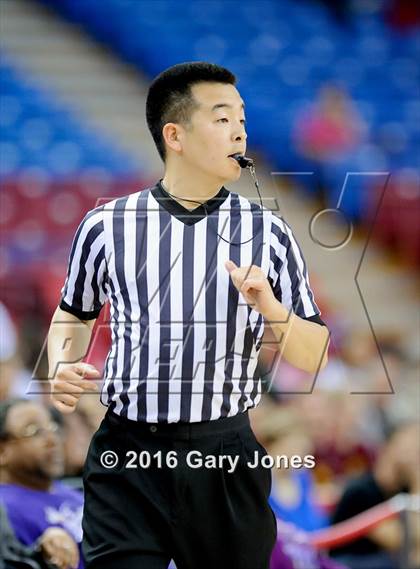 Thumbnail 2 in Castro Valley vs. St. Francis (CIF NorCal Regional D1 Final) photogallery.