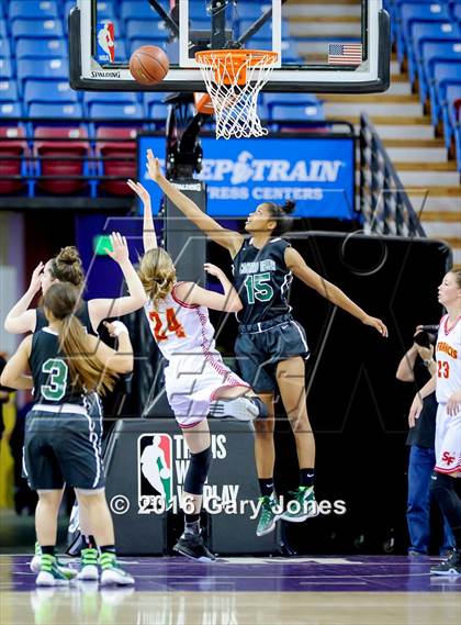Thumbnail 3 in Castro Valley vs. St. Francis (CIF NorCal Regional D1 Final) photogallery.