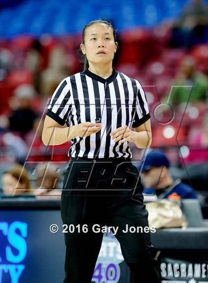 Thumbnail 3 in Castro Valley vs. St. Francis (CIF NorCal Regional D1 Final) photogallery.