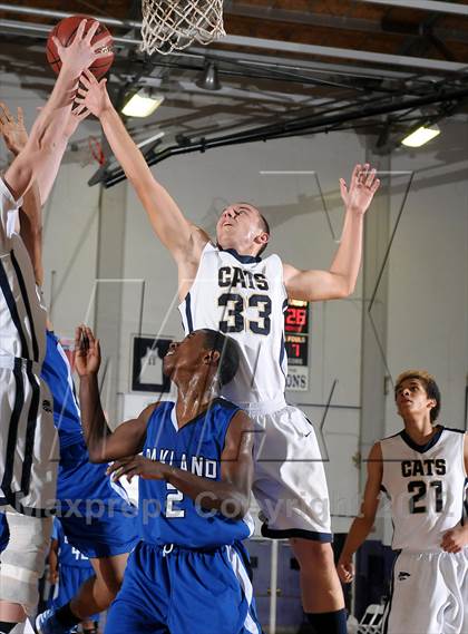 Thumbnail 2 in Oakland vs. West Ranch (St. Hope Elite Hoops Classic) photogallery.