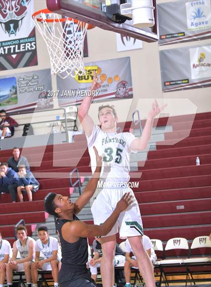 Thumbnail 2 in Central vs. Palo Verde (Rancho Mirage Holiday Invitational) photogallery.